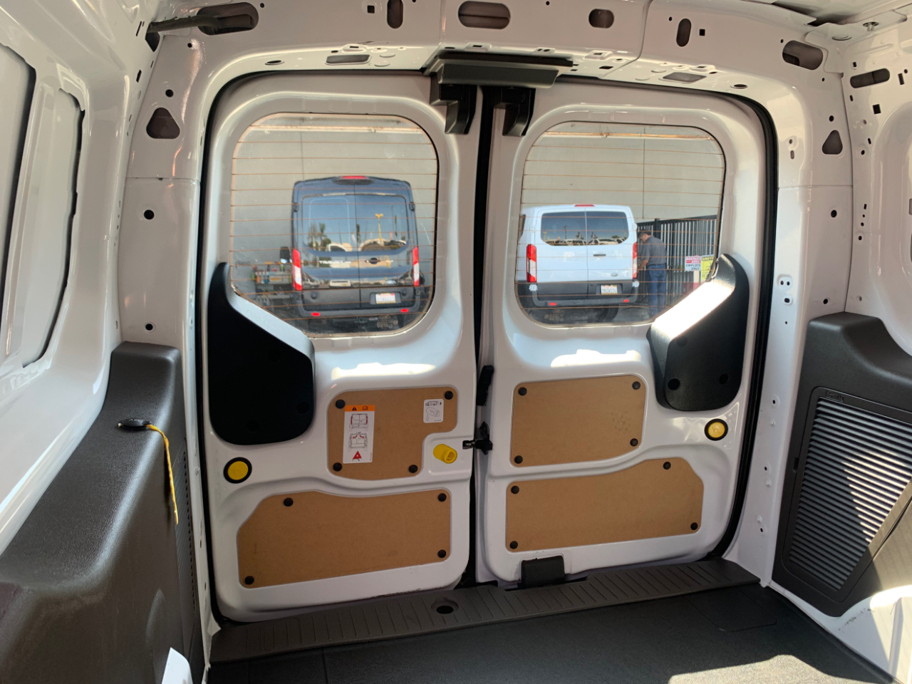 Ford Transit Connect Van XL LWB w/Rear Symmetrical Doors 2022
