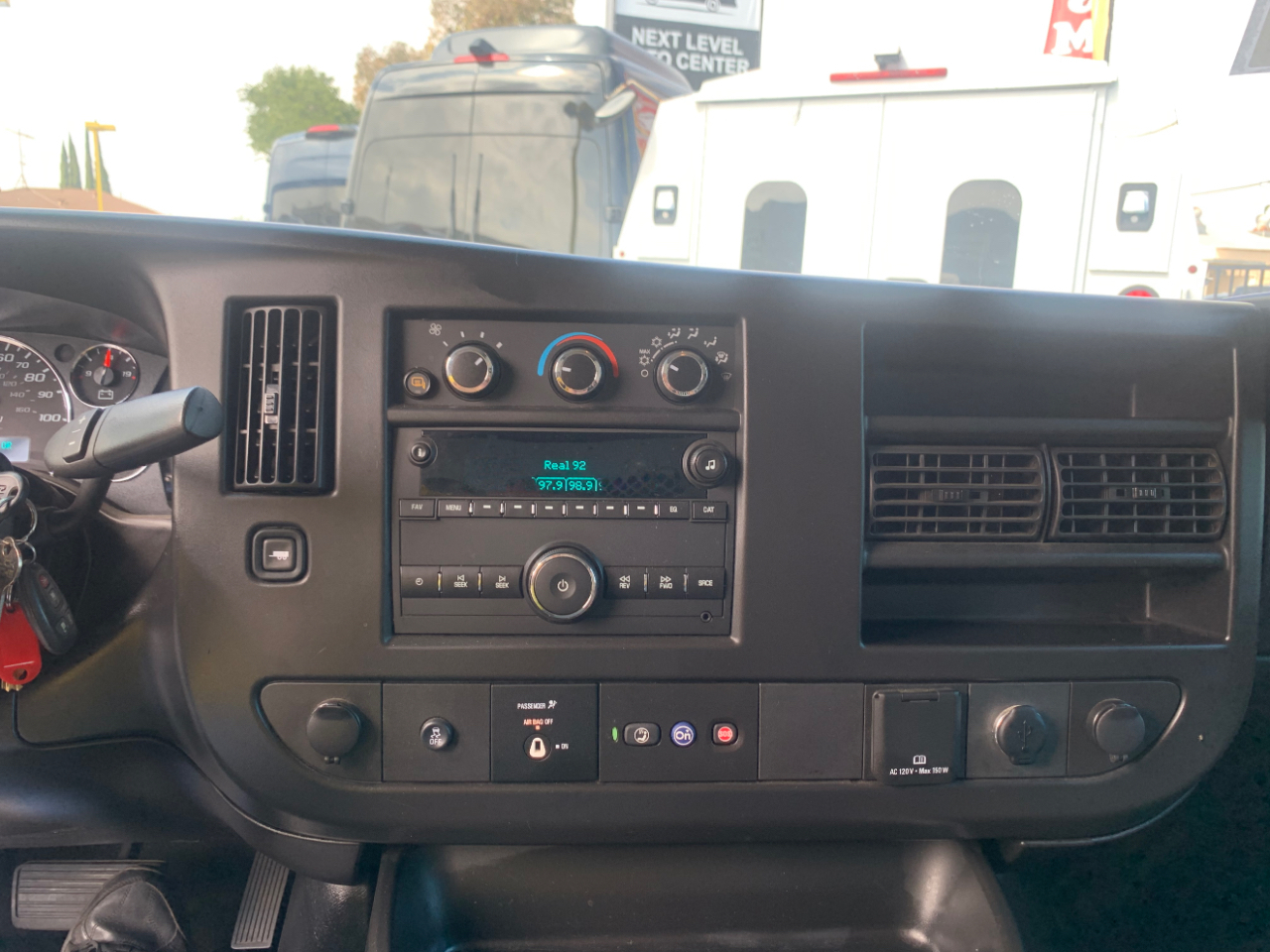 Chevrolet Express Cargo Van RWD 3500 135" 2022