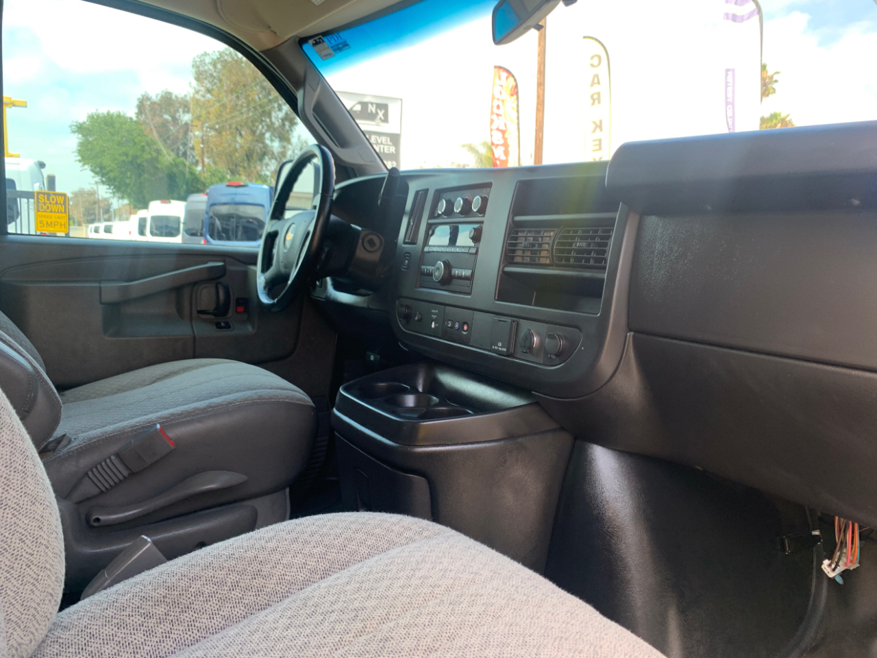 Chevrolet Express Cargo Van RWD 3500 135" 2022