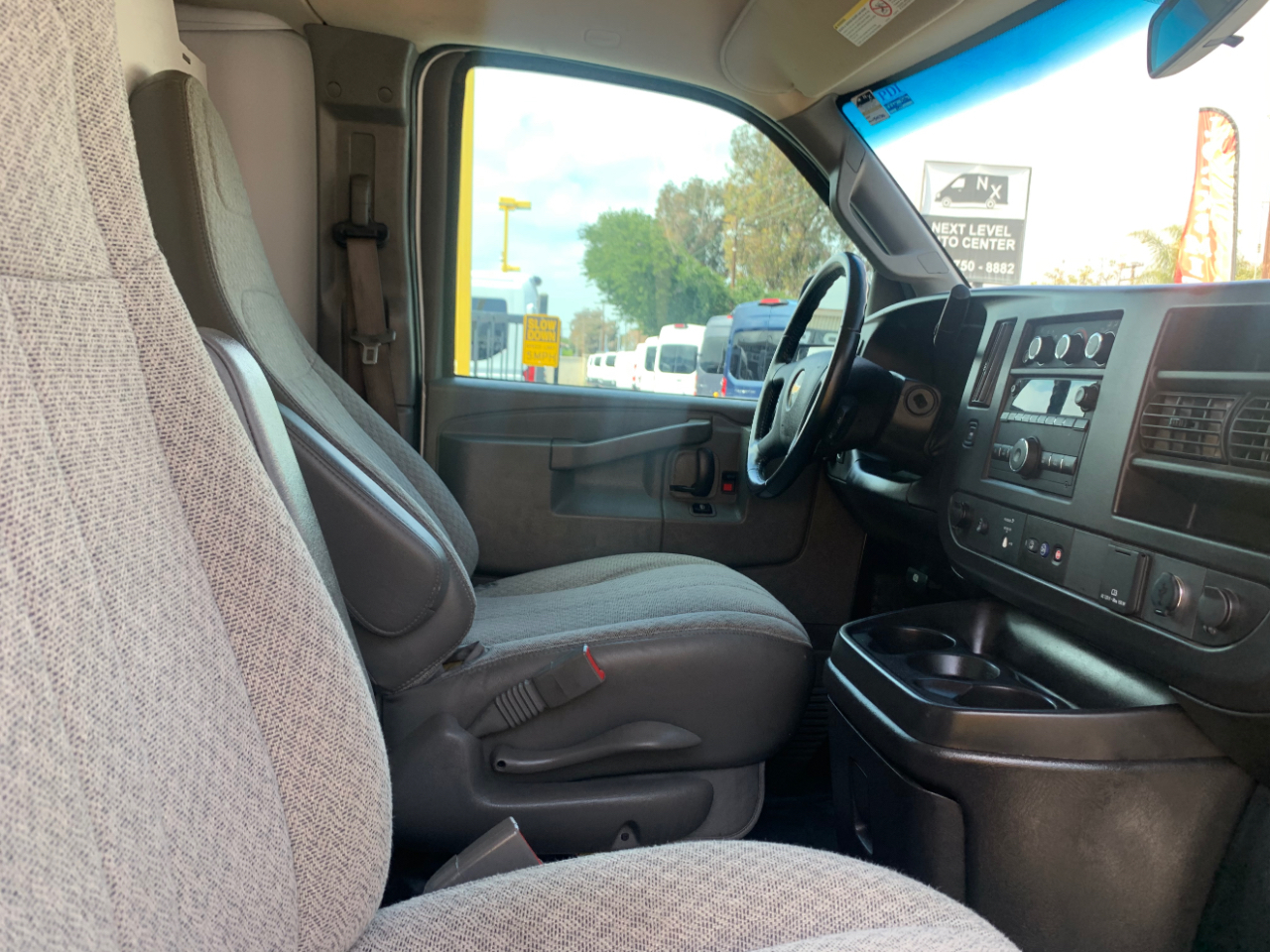 Chevrolet Express Cargo Van RWD 3500 135" 2022