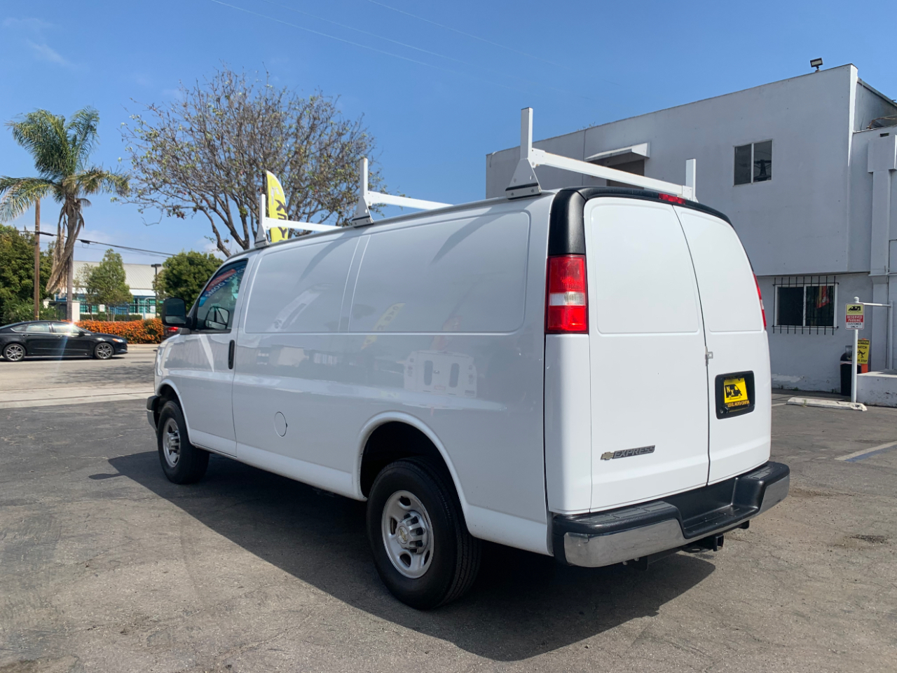Chevrolet Express Cargo Van RWD 3500 135" 2022