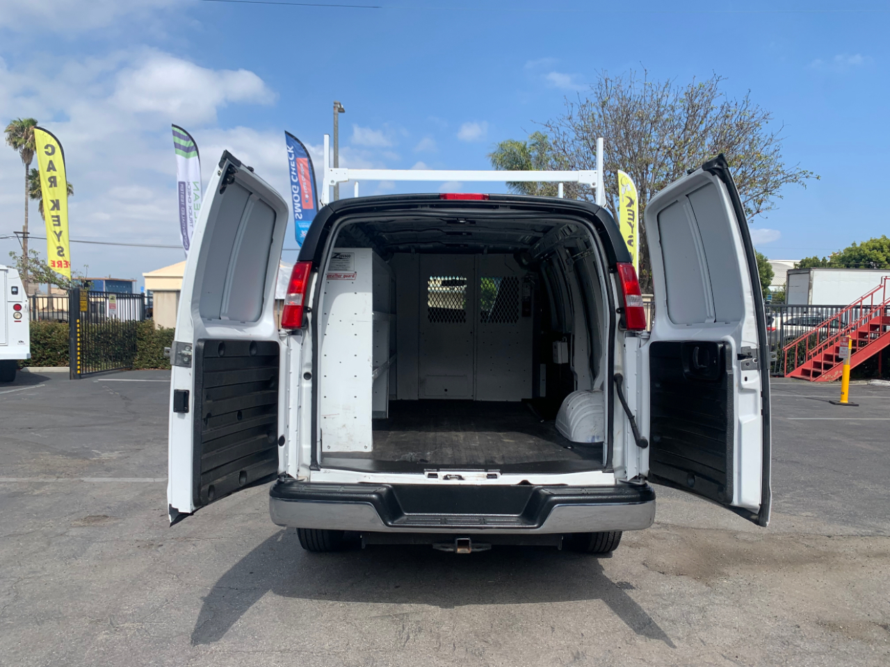 Chevrolet Express Cargo Van RWD 3500 135" 2022