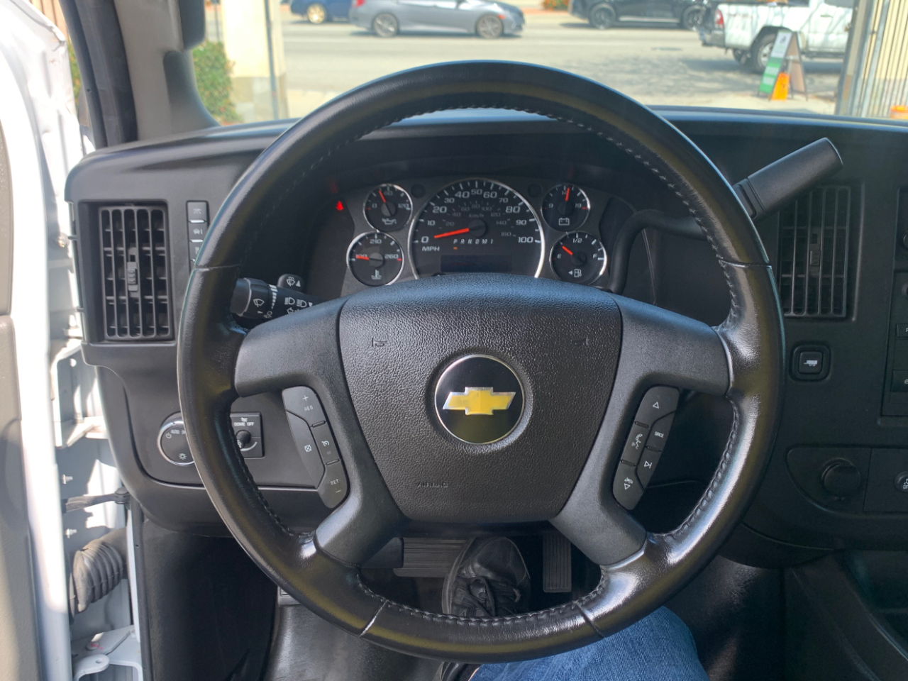 Chevrolet Express Cargo Van RWD 3500 135" 2022
