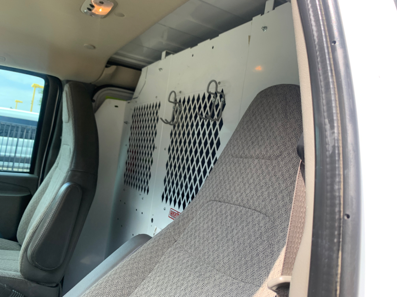 Chevrolet Express Cargo Van RWD 3500 135" 2022