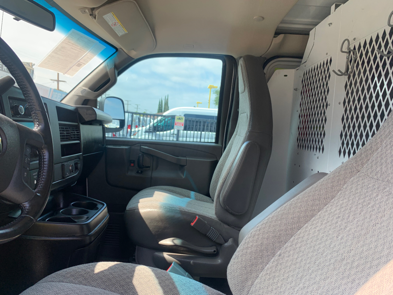 Chevrolet Express Cargo Van RWD 3500 135" 2022