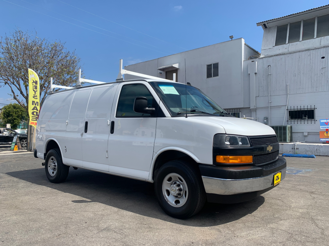 Chevrolet Express Cargo Van RWD 3500 135" 2022