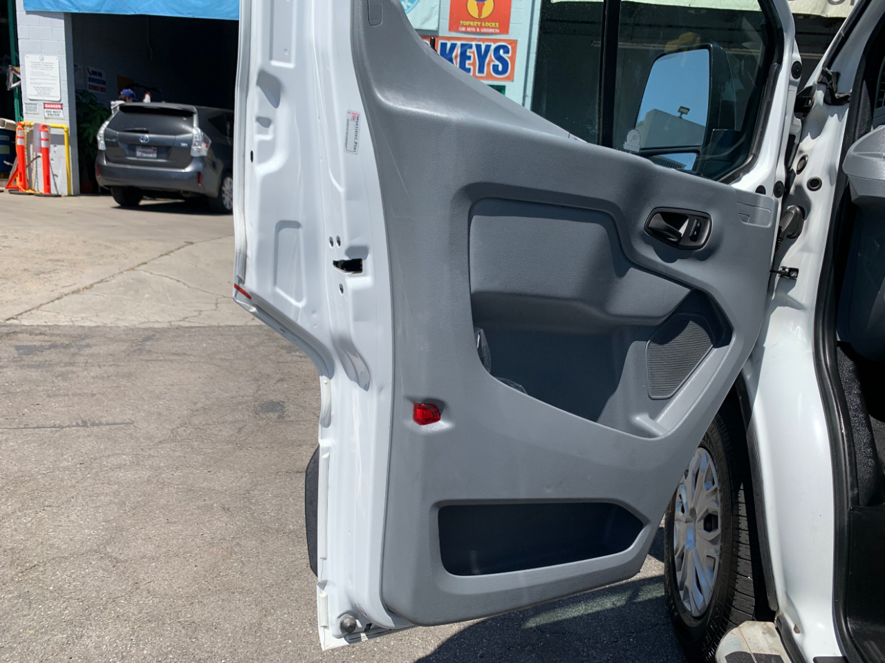 Ford Transit Cargo Van T-250 130" Low Rf 9000 GVWR Swing-Out RH Dr 2016