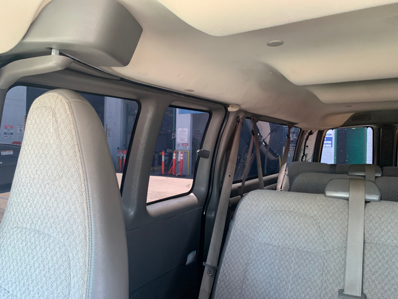 Chevrolet Express Passenger RWD 3500 155" LT 2019