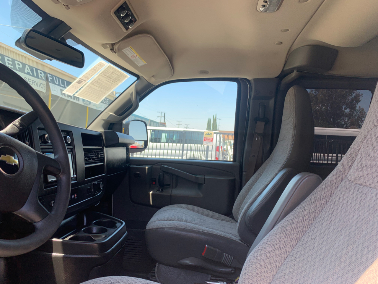 Chevrolet Express Passenger RWD 3500 155" LT 2019