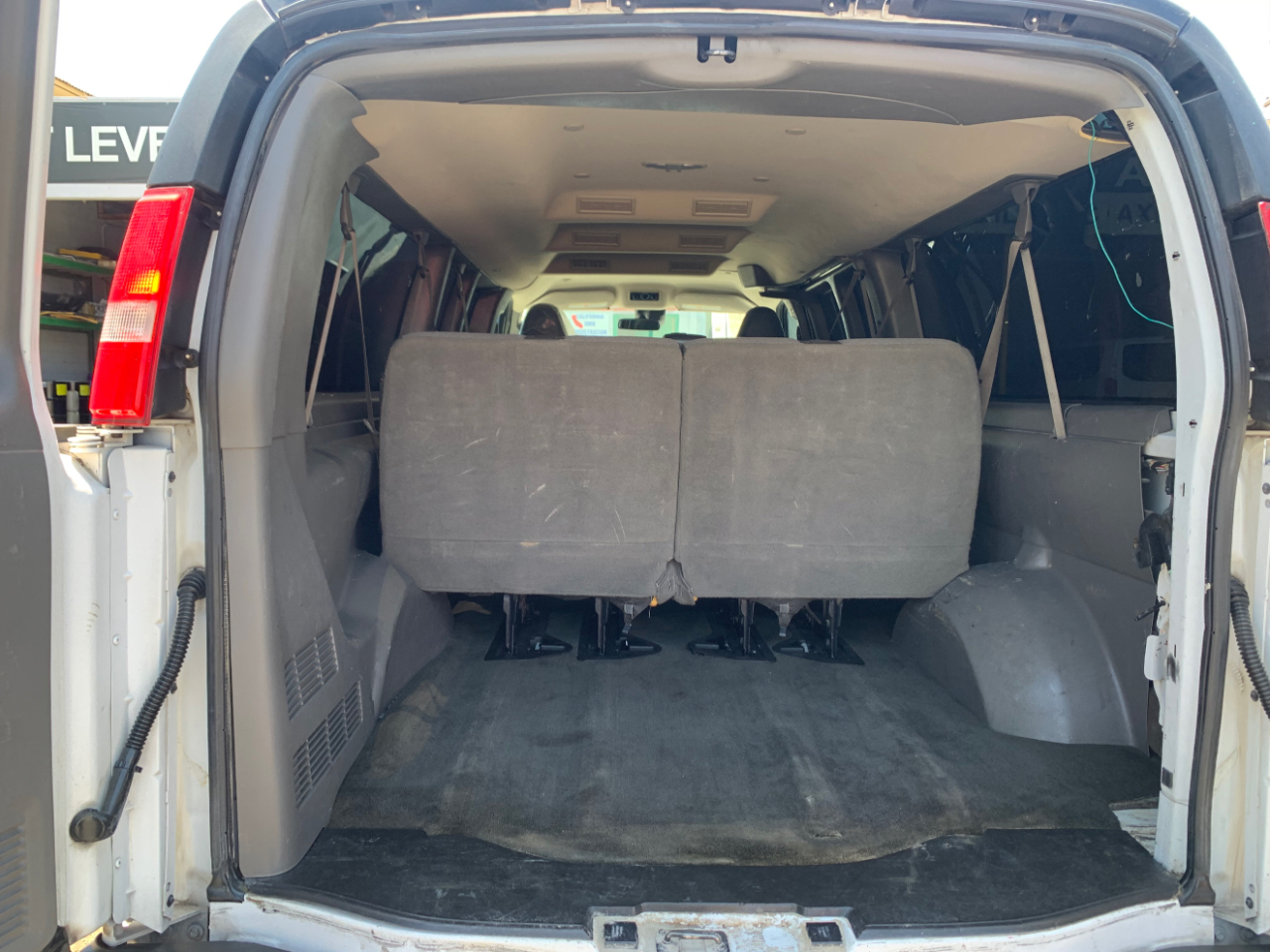 Chevrolet Express Passenger RWD 3500 155" LT 2019