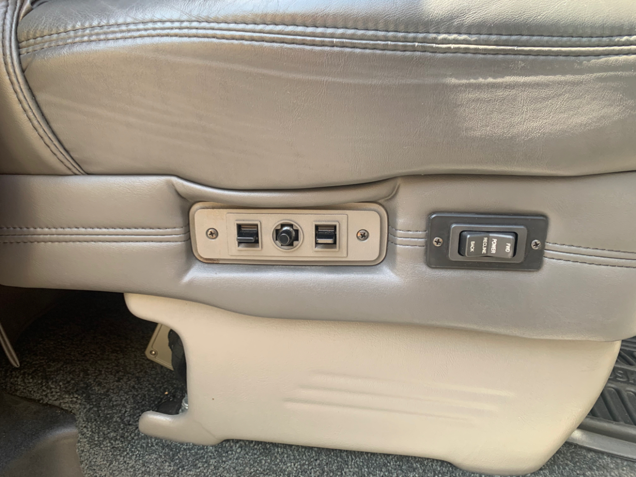 GMC Savana Cargo Van RWD 2500 155" Upfitter 2014