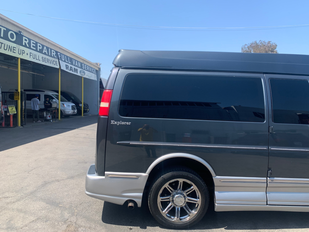 GMC Savana Cargo Van RWD 2500 155" Upfitter 2014