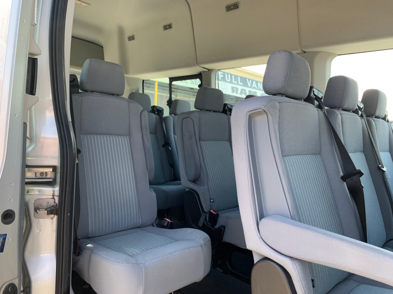 Ford Transit Wagon T-350 148" EL High Roof XLT Sliding RH Dr DRW 2017