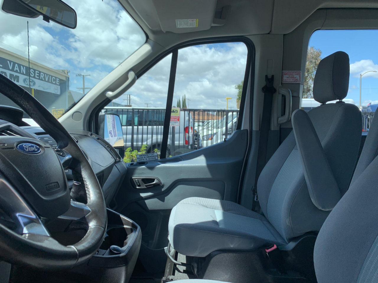 Ford Transit Wagon T-350 148" EL High Roof XLT Sliding RH Dr DRW 2017