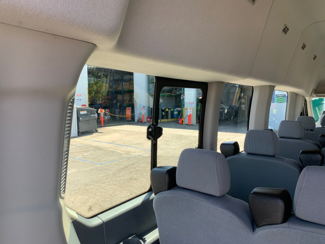 Ford Transit Wagon T-350 148" EL High Roof XLT Sliding RH Dr DRW 2017