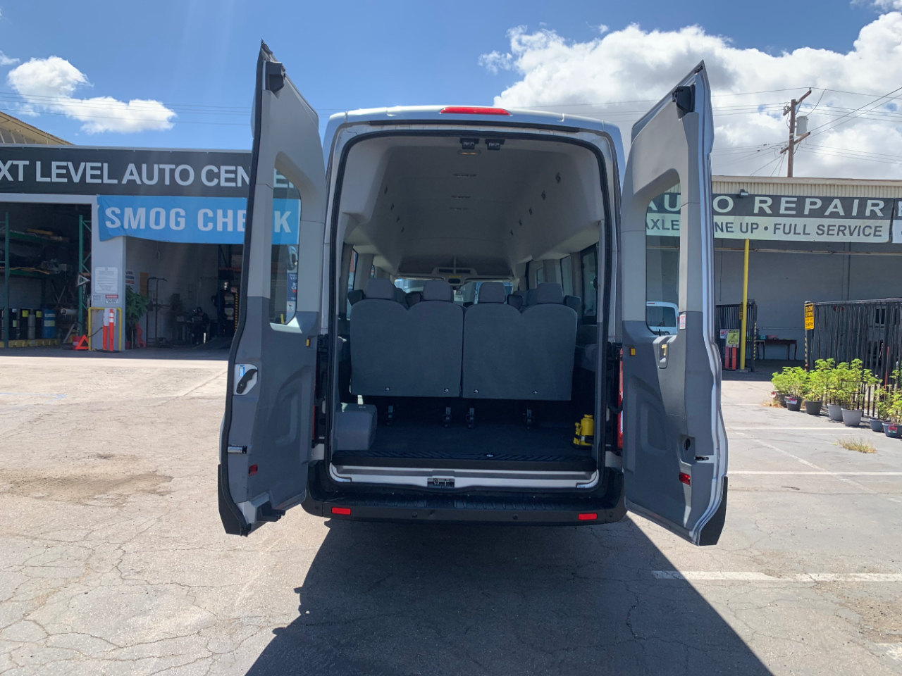 Ford Transit Wagon T-350 148" EL High Roof XLT Sliding RH Dr DRW 2017