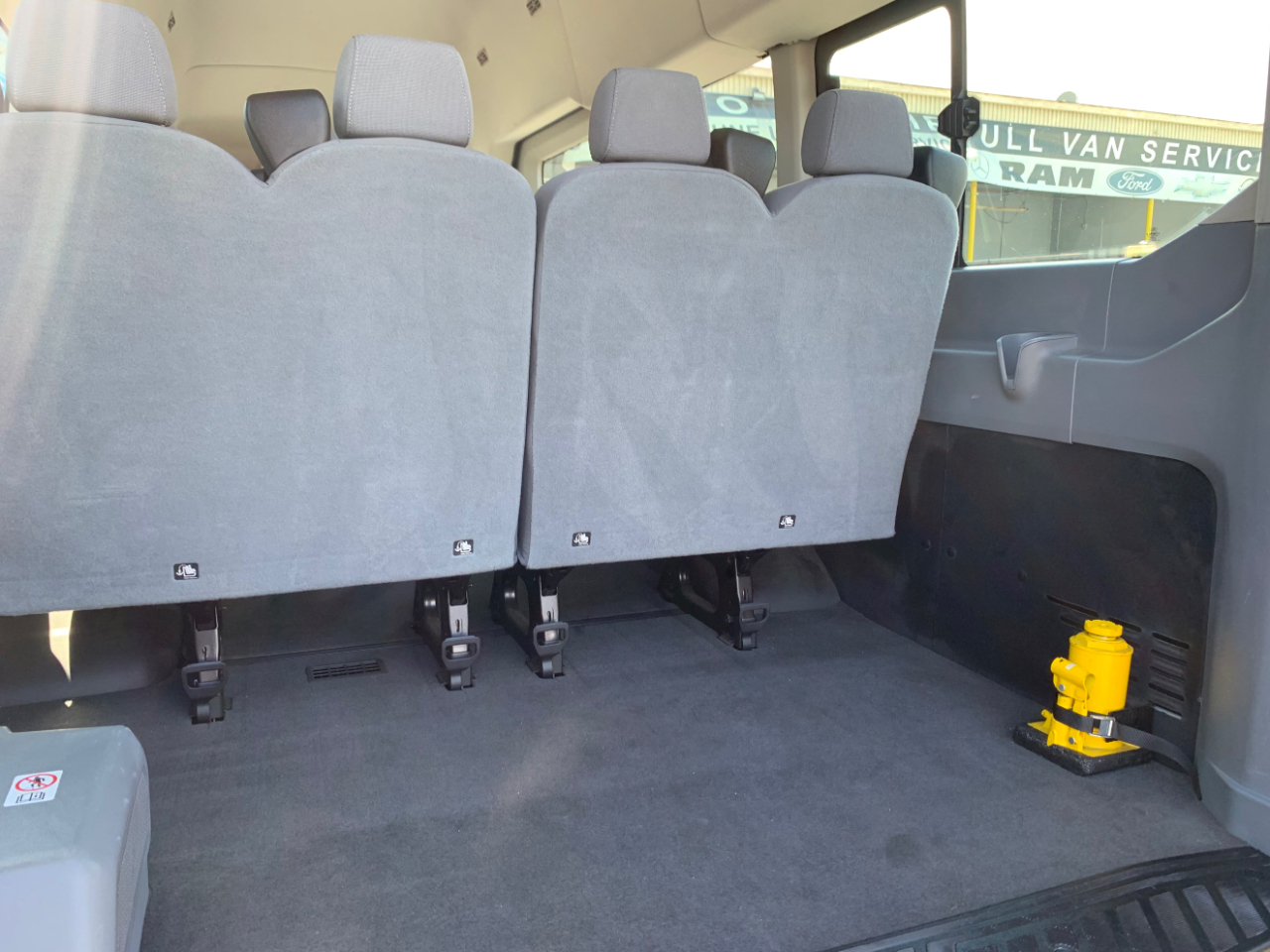 Ford Transit Wagon T-350 148" EL High Roof XLT Sliding RH Dr DRW 2017
