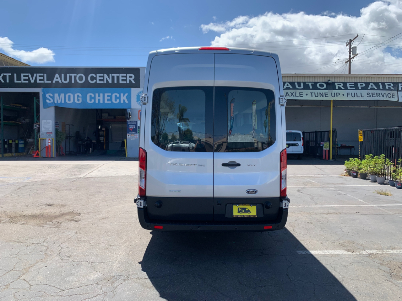 Ford Transit Wagon T-350 148" EL High Roof XLT Sliding RH Dr DRW 2017