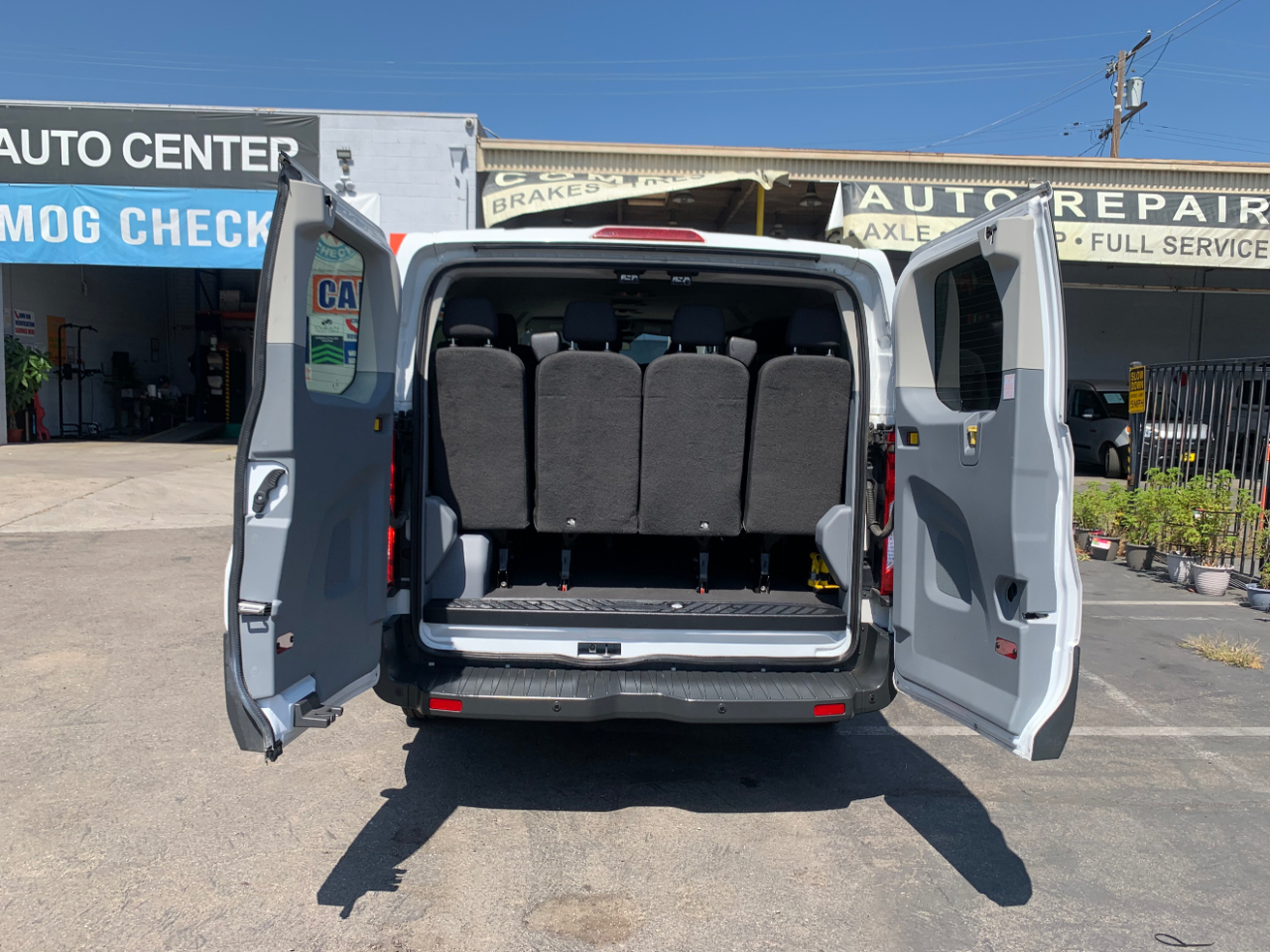 Ford Transit Wagon T-350 148" Low Roof XLT Sliding RH Dr 2016