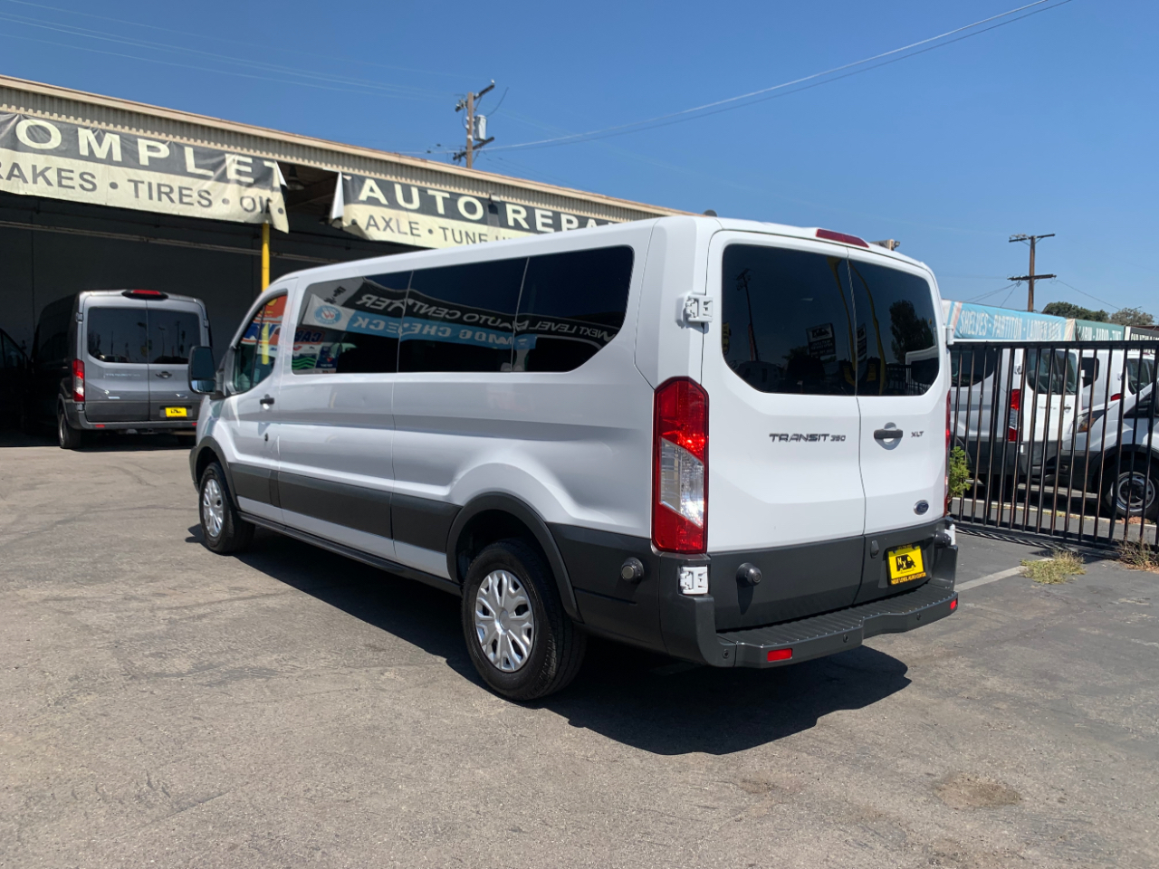 Ford Transit Wagon T-350 148" Low Roof XLT Sliding RH Dr 2016