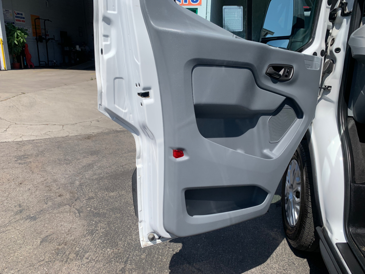 Ford Transit Wagon T-350 148" Low Roof XLT Sliding RH Dr 2016