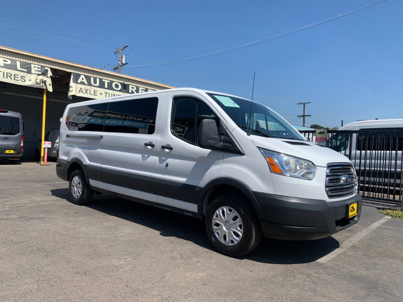 Ford Transit Wagon T-350 148" Low Roof XLT Sliding RH Dr 2016