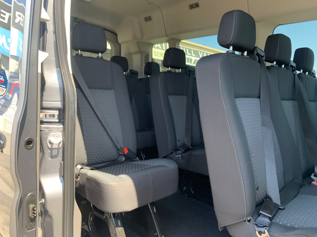 Ford Transit Passenger Wagon T-350 148" Med Roof XLT RWD 2022