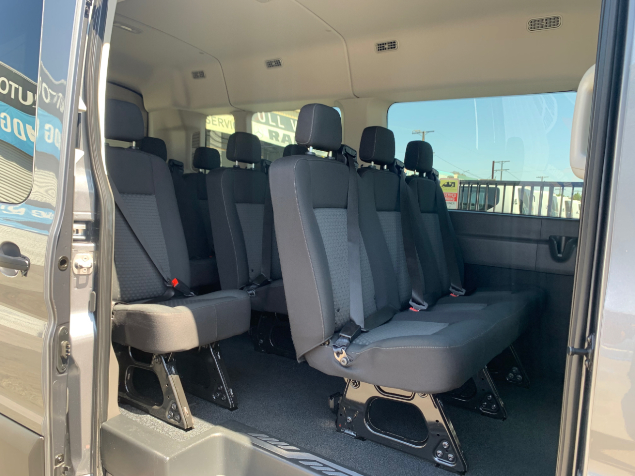 Ford Transit Passenger Wagon T-350 148" Med Roof XLT RWD 2022