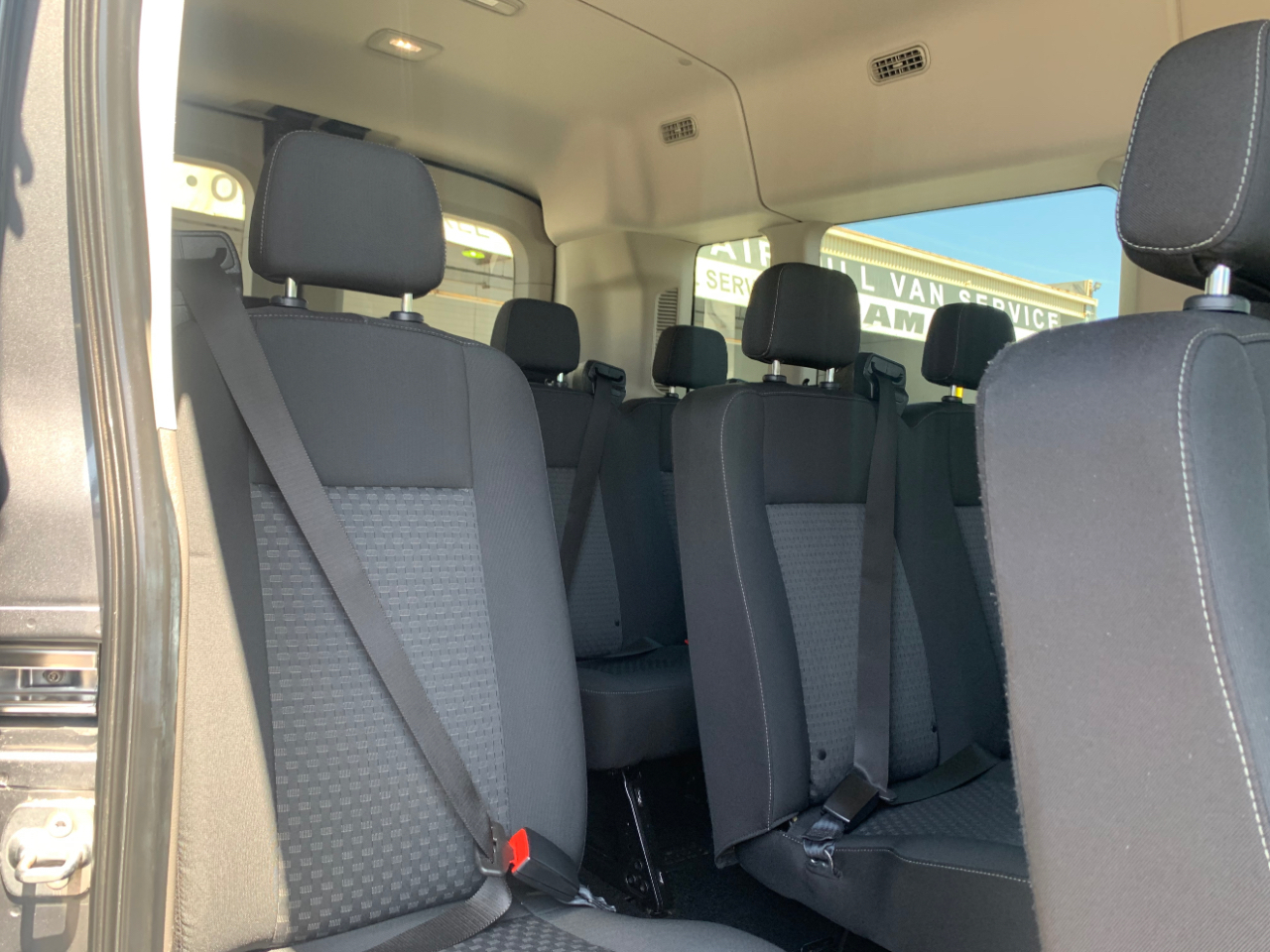 Ford Transit Passenger Wagon T-350 148" Med Roof XLT RWD 2022