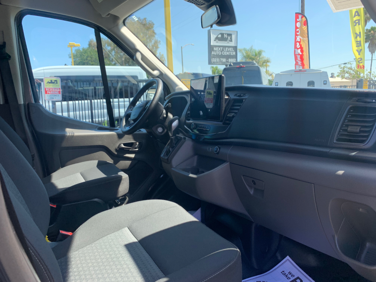 Ford Transit Passenger Wagon T-350 148" Med Roof XLT RWD 2022