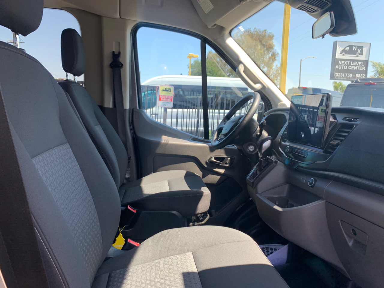 Ford Transit Passenger Wagon T-350 148" Med Roof XLT RWD 2022