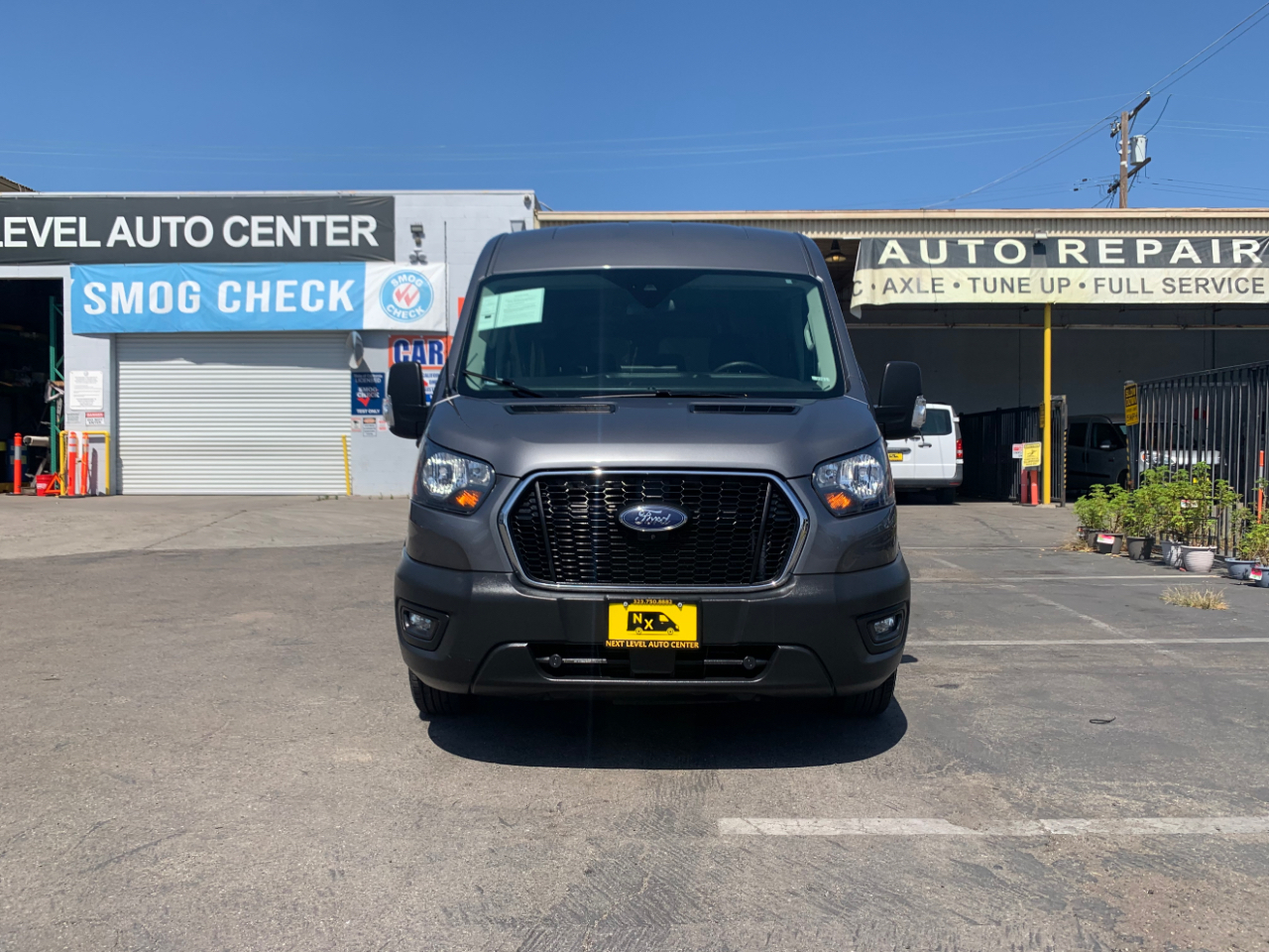 Ford Transit Passenger Wagon T-350 148" Med Roof XLT RWD 2022