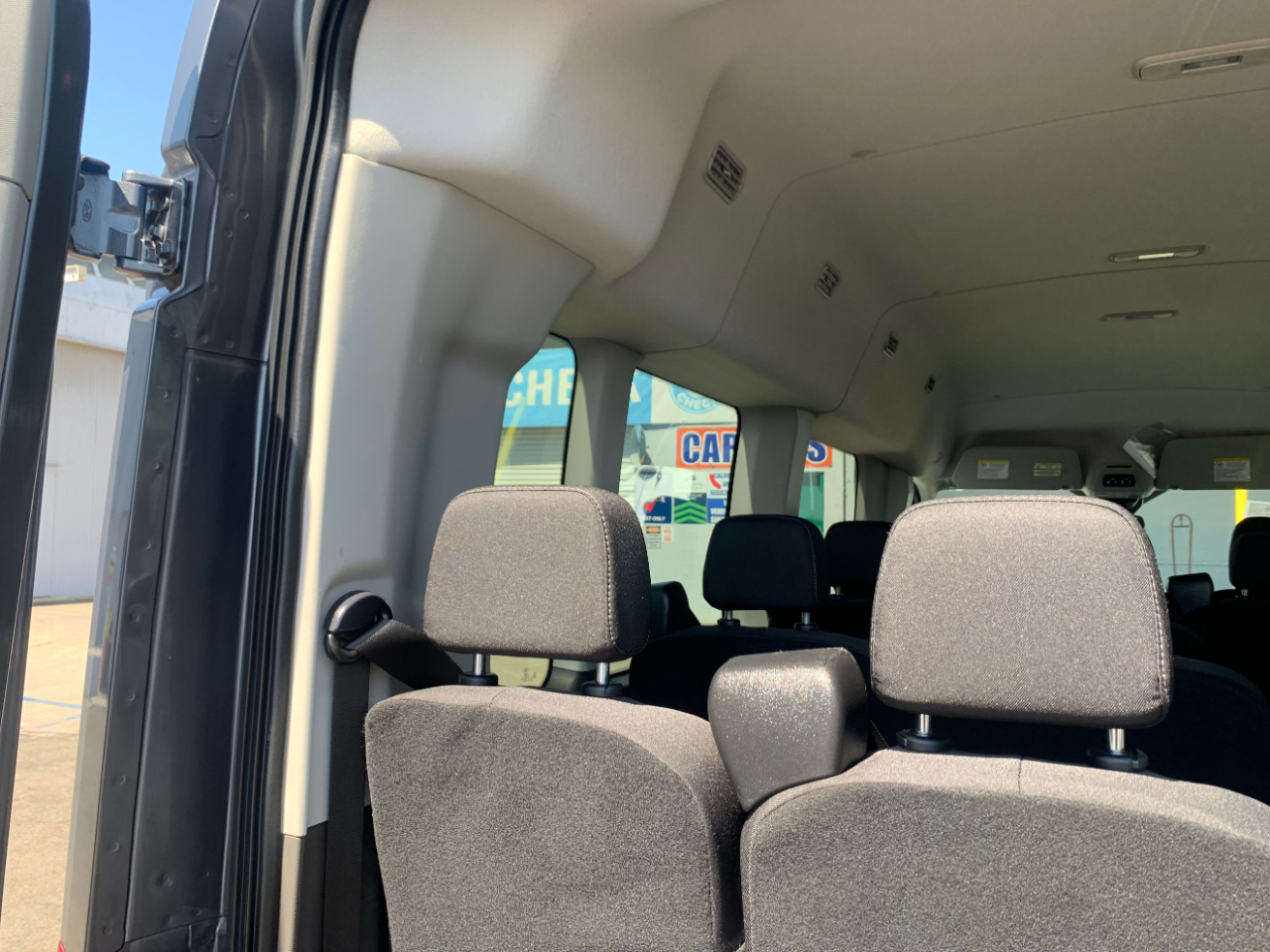 Ford Transit Passenger Wagon T-350 148" Med Roof XLT RWD 2022