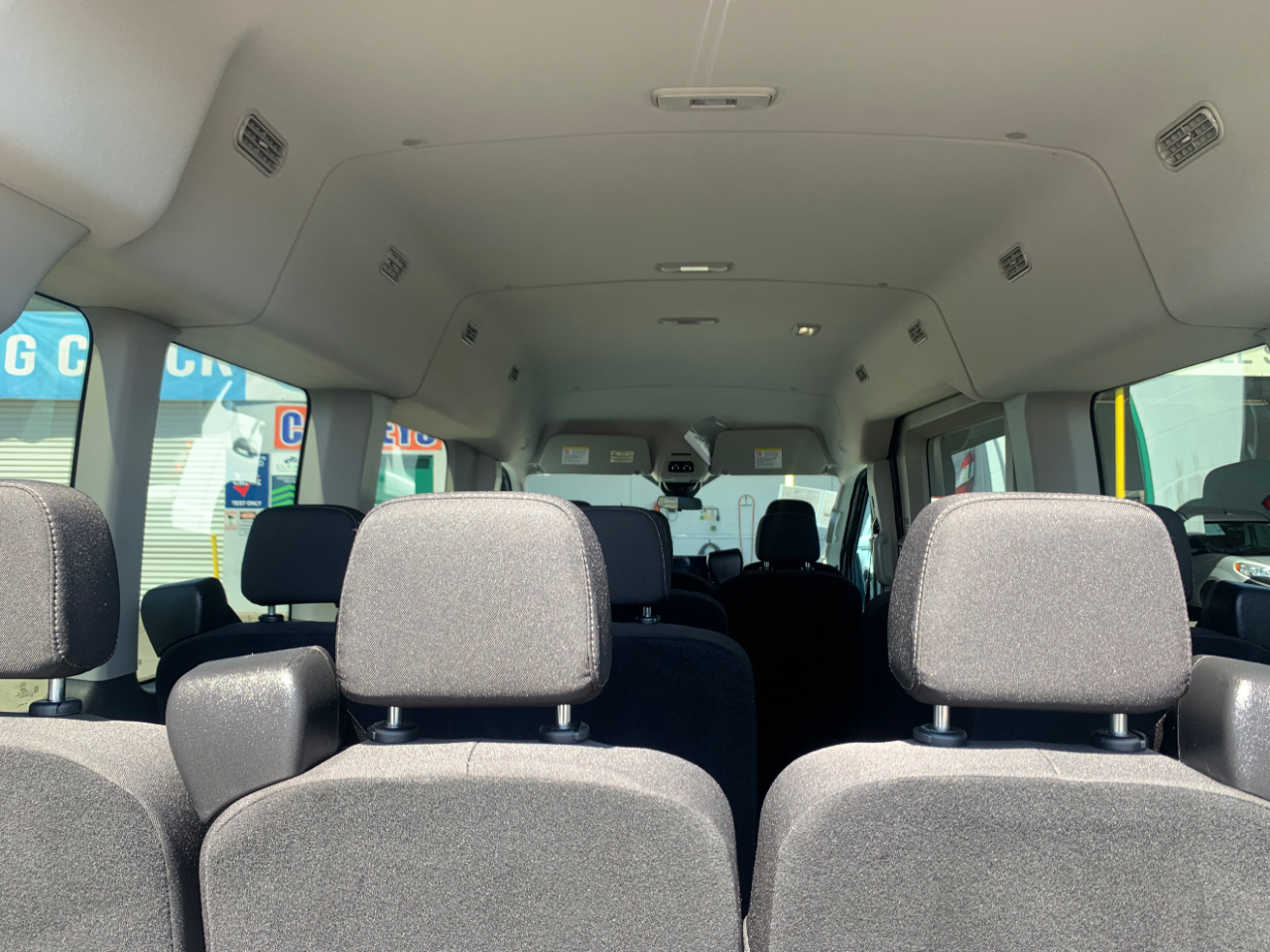 Ford Transit Passenger Wagon T-350 148" Med Roof XLT RWD 2022