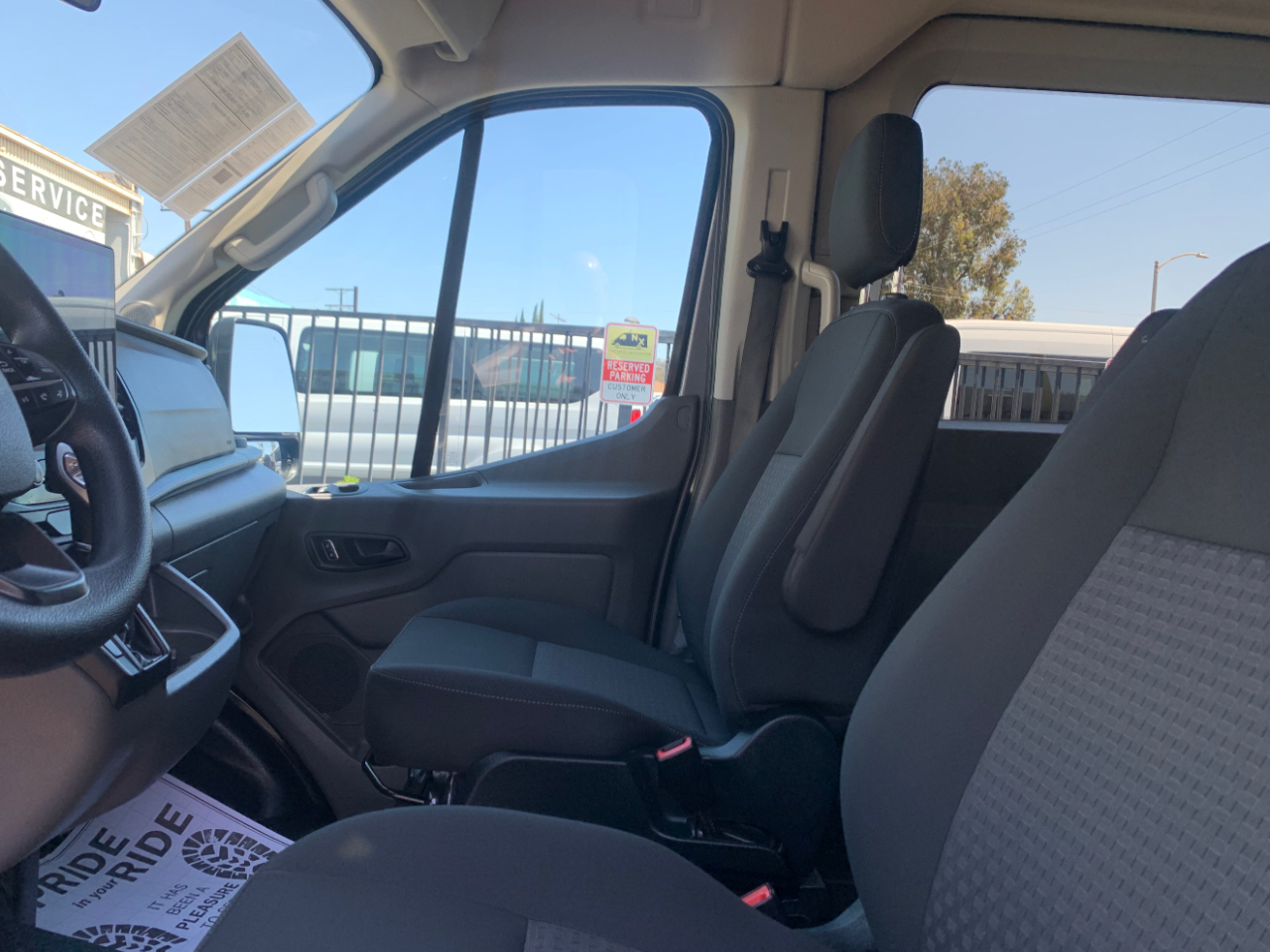 Ford Transit Passenger Wagon T-350 148" Med Roof XLT RWD 2022