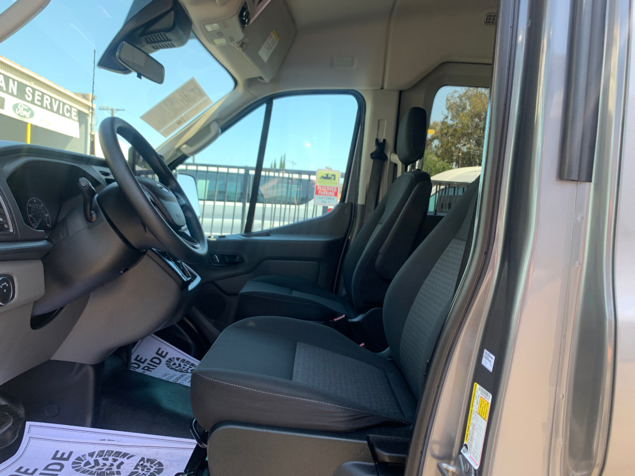 Ford Transit Passenger Wagon T-350 148" Med Roof XLT RWD 2022