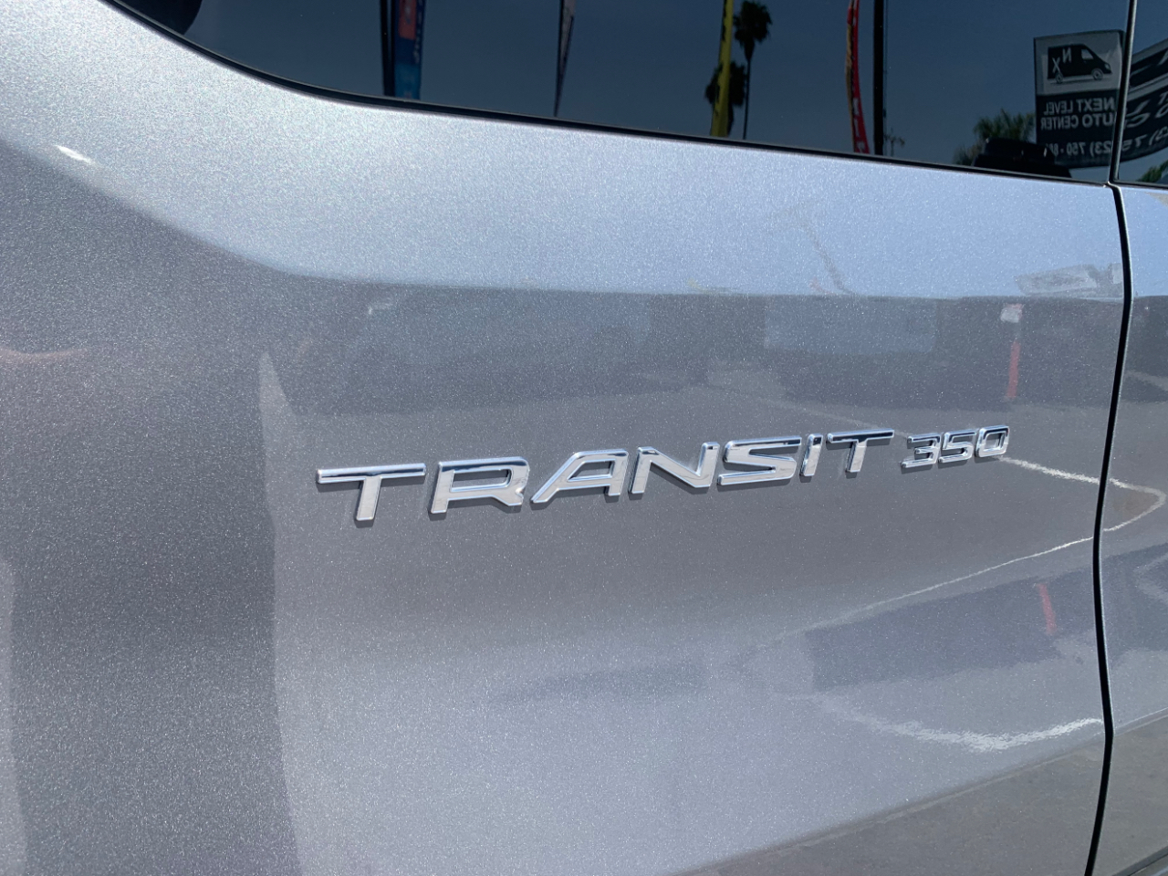 Ford Transit Passenger Wagon T-350 148" Med Roof XLT RWD 2022