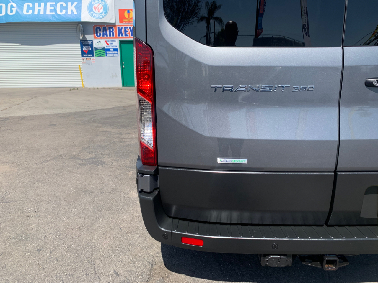 Ford Transit Passenger Wagon T-350 148" Med Roof XLT RWD 2022