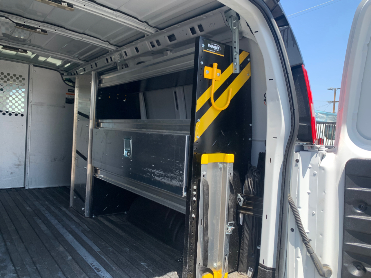 Chevrolet Express Cargo Van RWD 2500 135" 2023