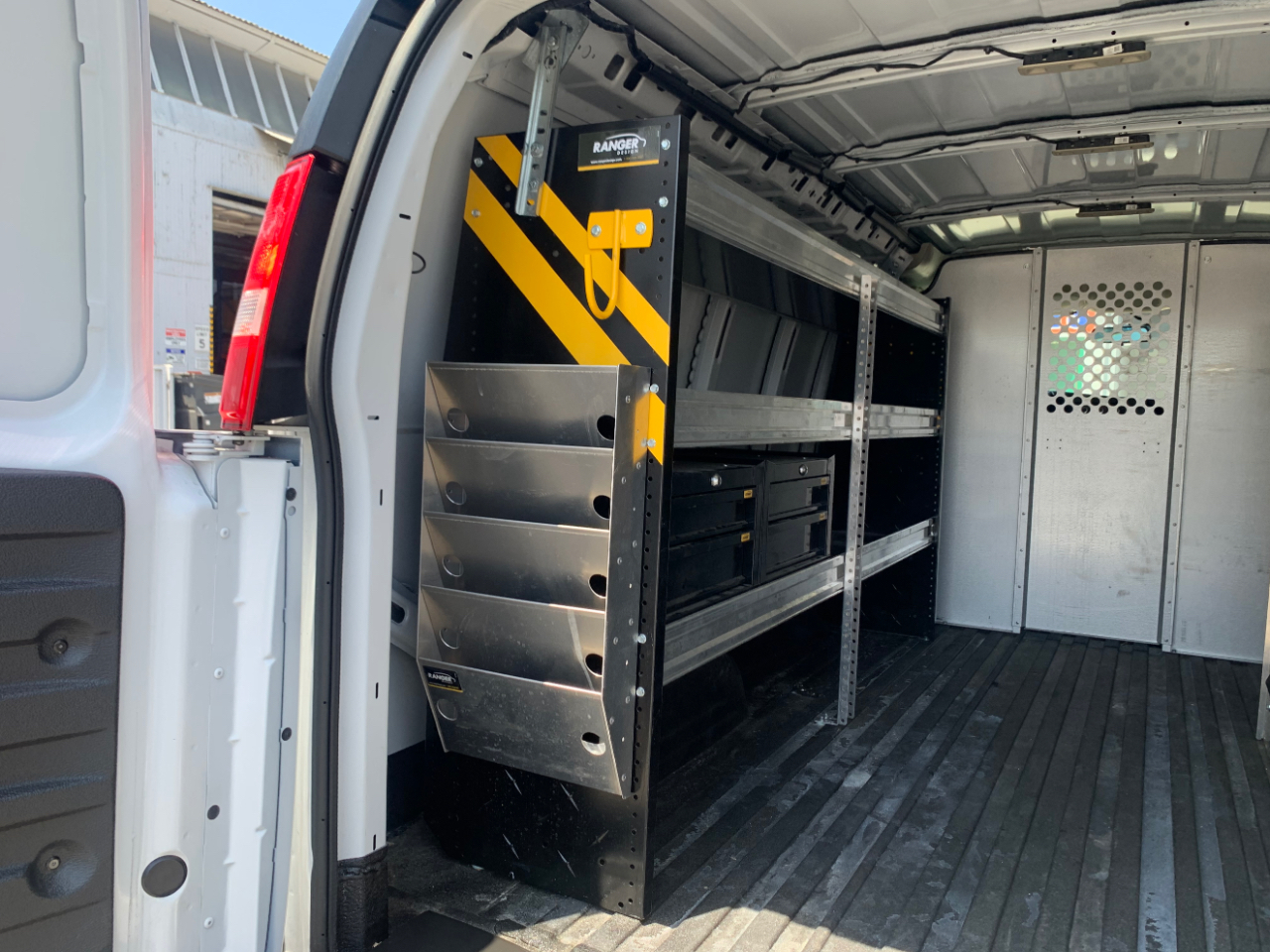 Chevrolet Express Cargo Van RWD 2500 135" 2023