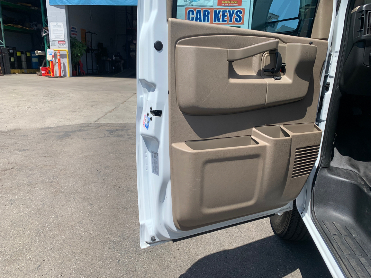 Chevrolet Express Cargo Van RWD 2500 135" 2023