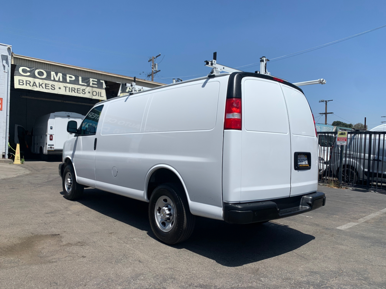 Chevrolet Express Cargo Van RWD 2500 135" 2023