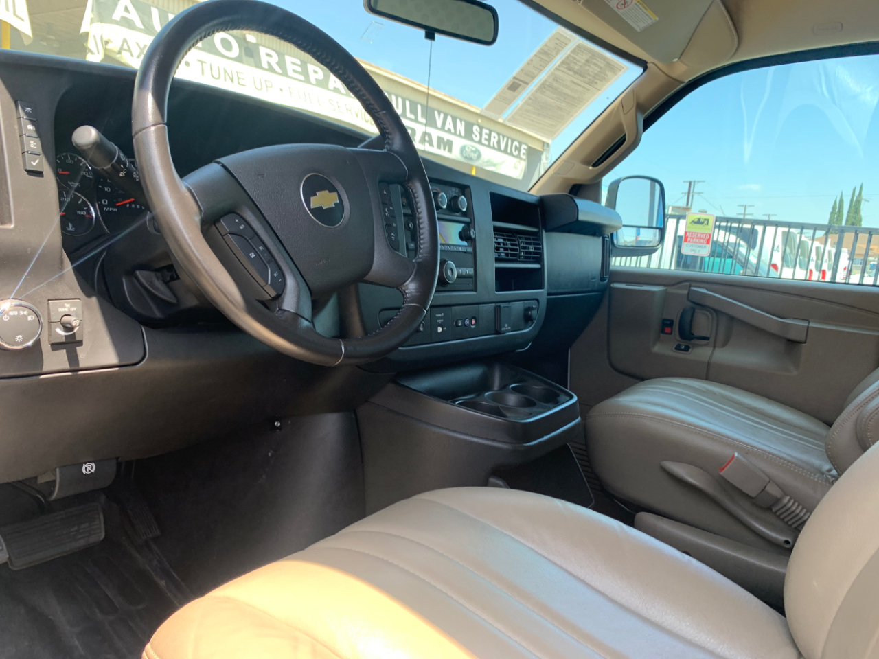 Chevrolet Express Cargo Van RWD 2500 135" 2023