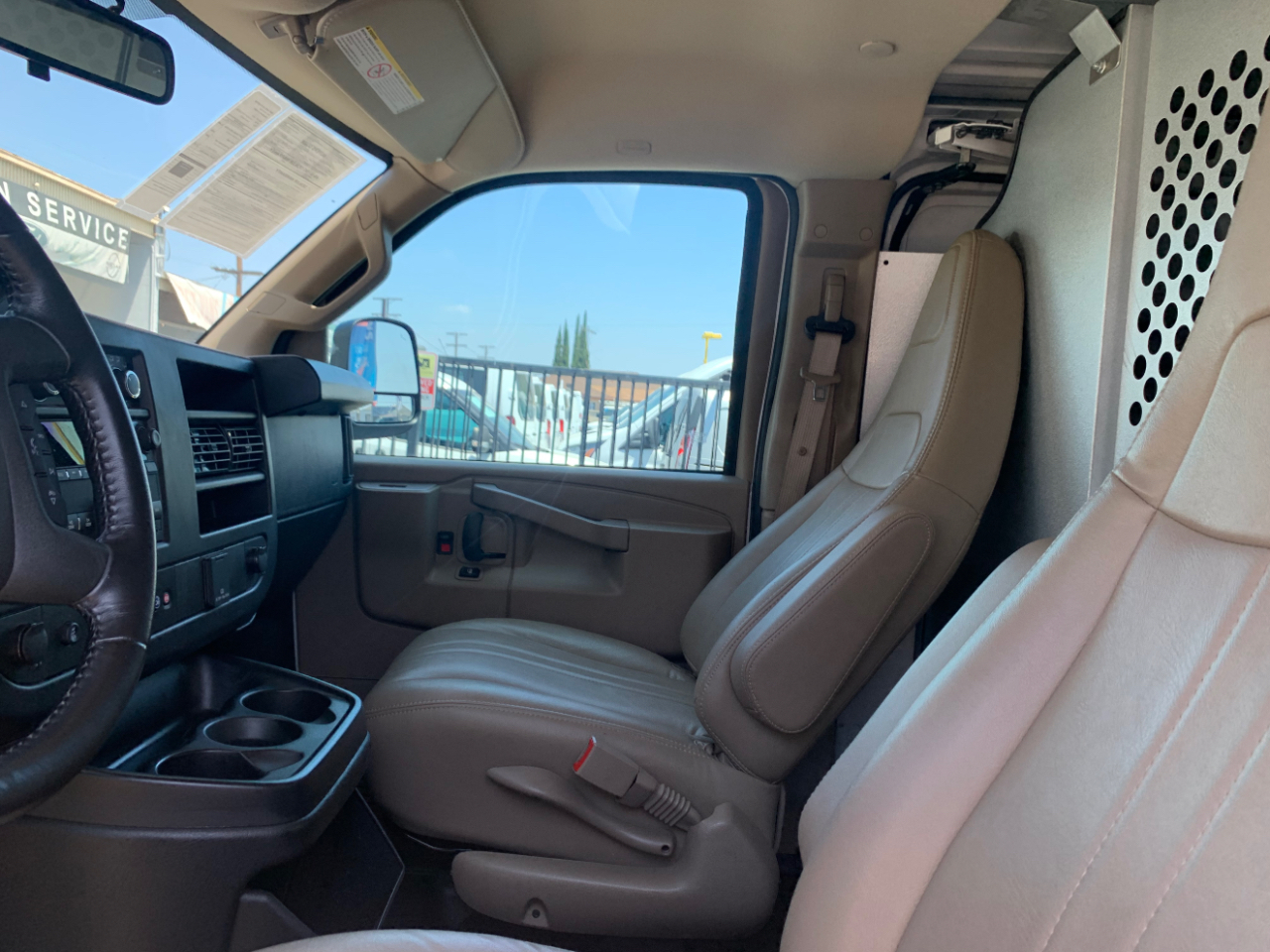 Chevrolet Express Cargo Van RWD 2500 135" 2023