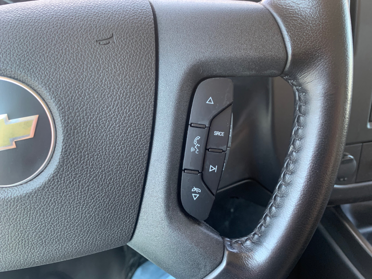 Chevrolet Express Cargo Van RWD 2500 135" 2023