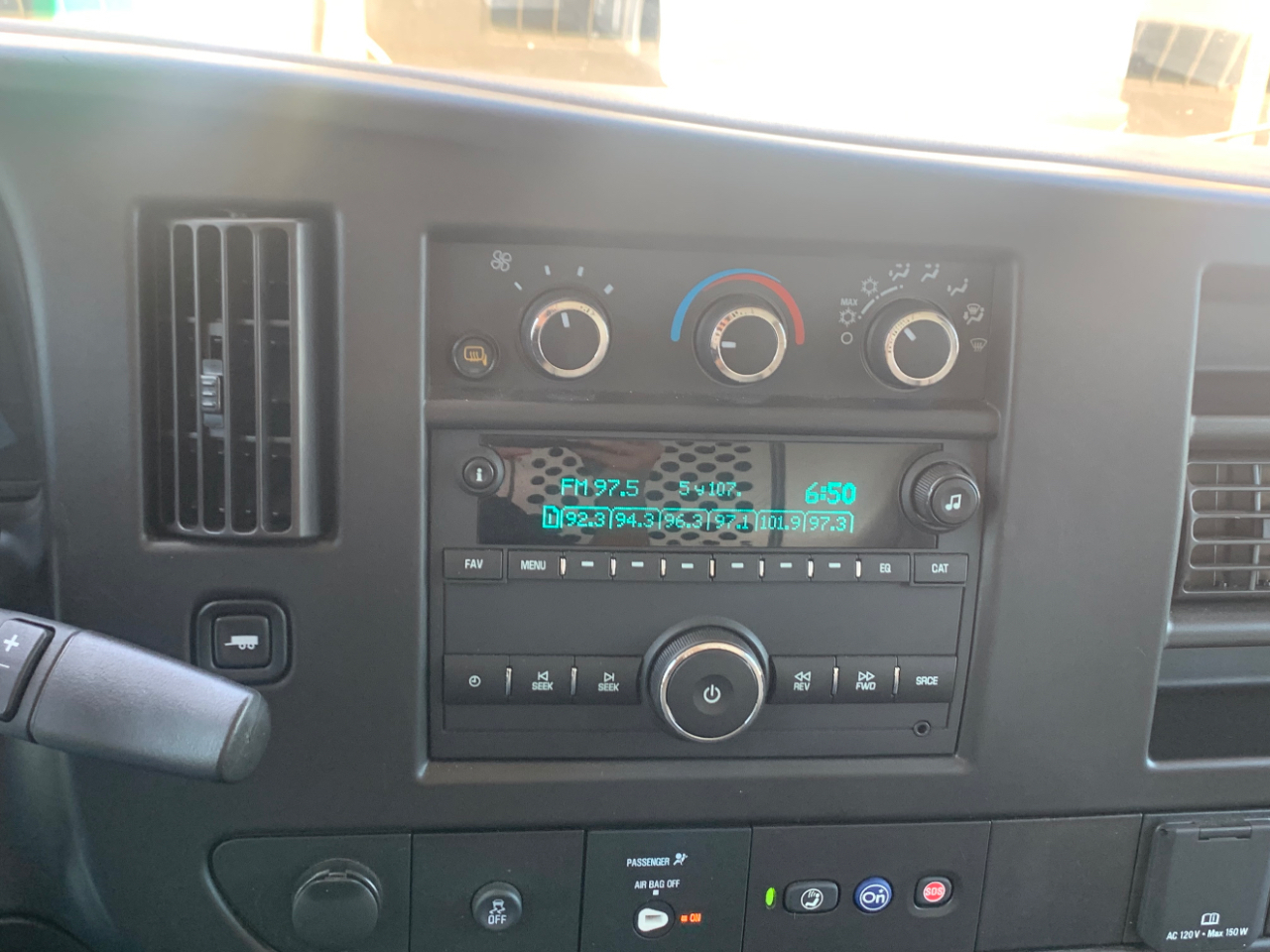 Chevrolet Express Cargo Van RWD 2500 135" 2023