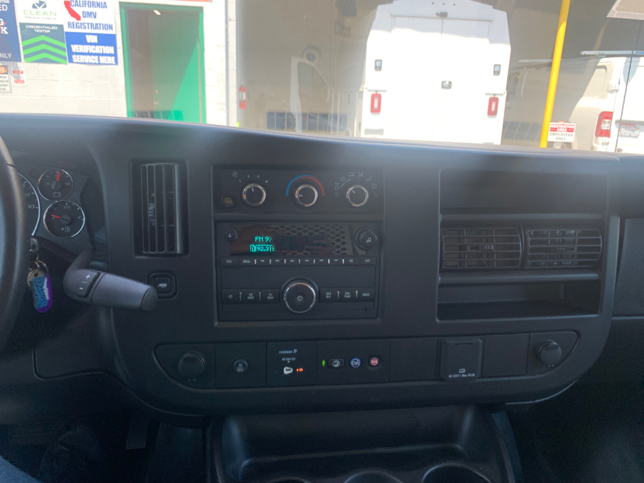 Chevrolet Express Cargo Van RWD 2500 135" 2023