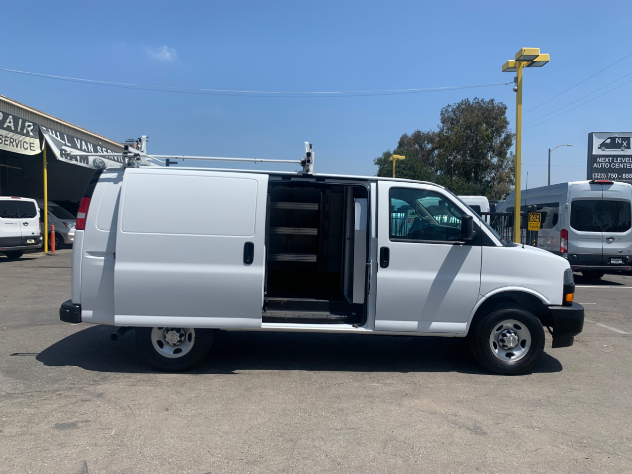 Chevrolet Express Cargo Van RWD 2500 135" 2023