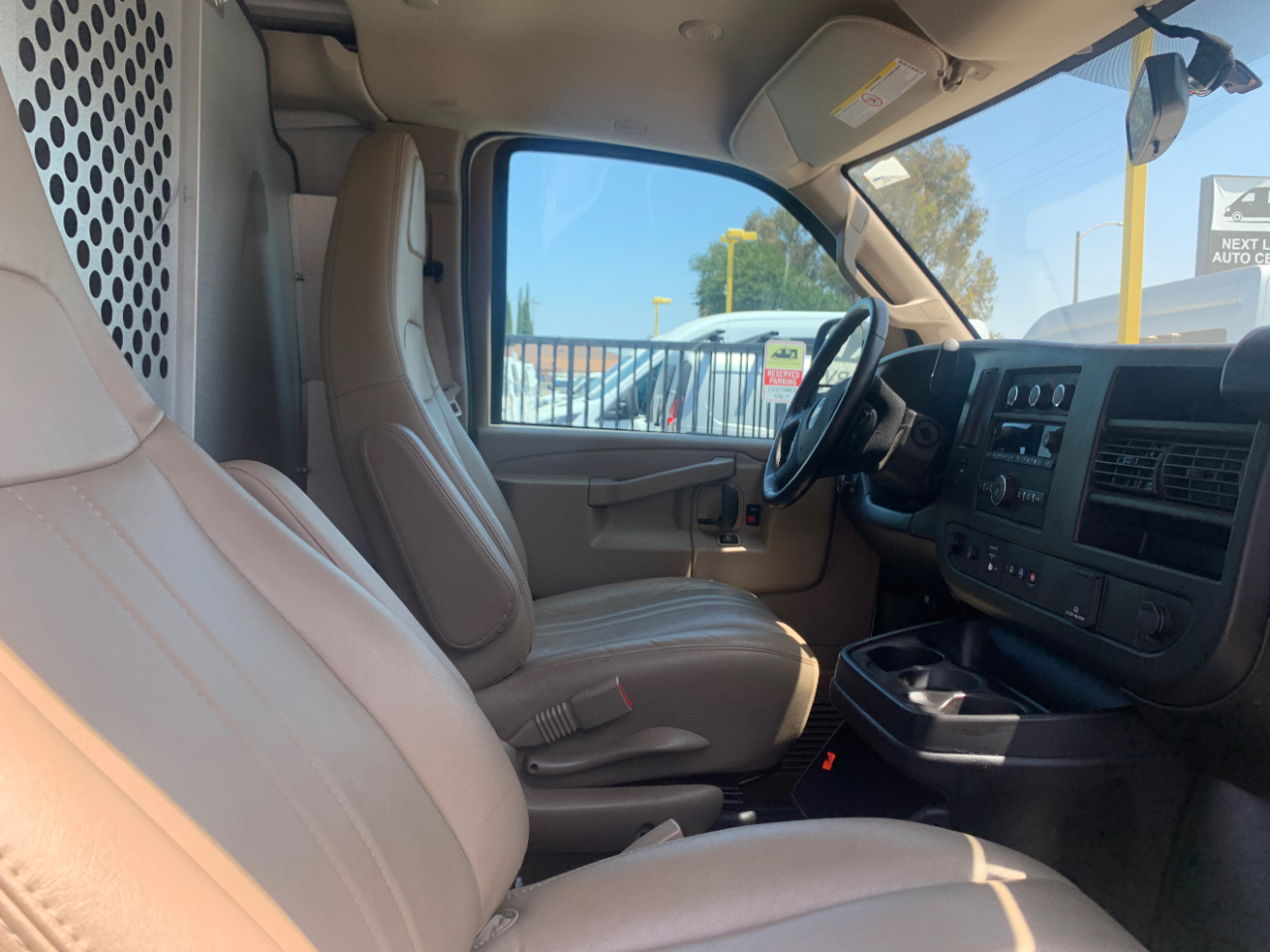 Chevrolet Express Cargo Van RWD 2500 135" 2023