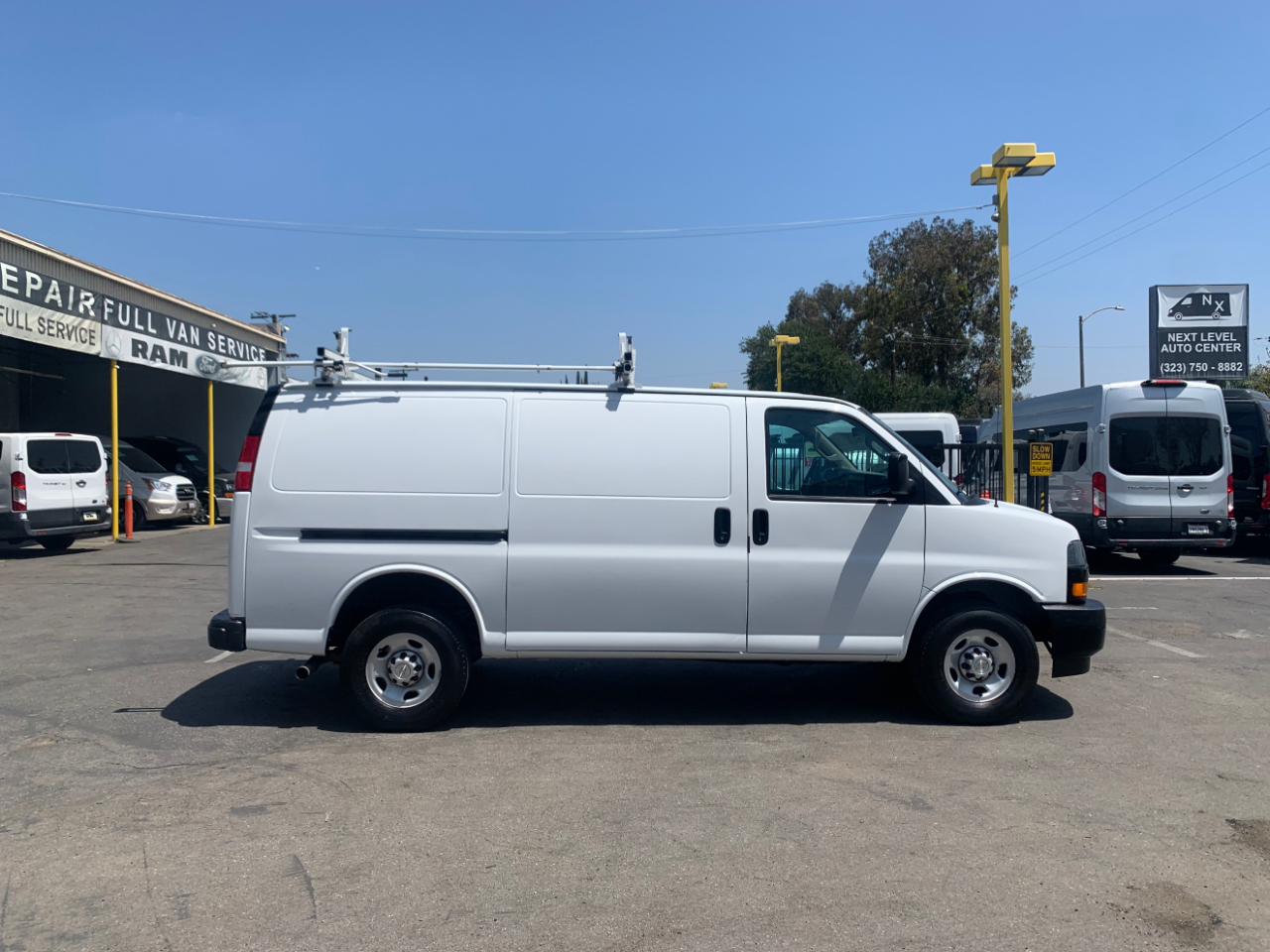 Chevrolet Express Cargo Van RWD 2500 135" 2023